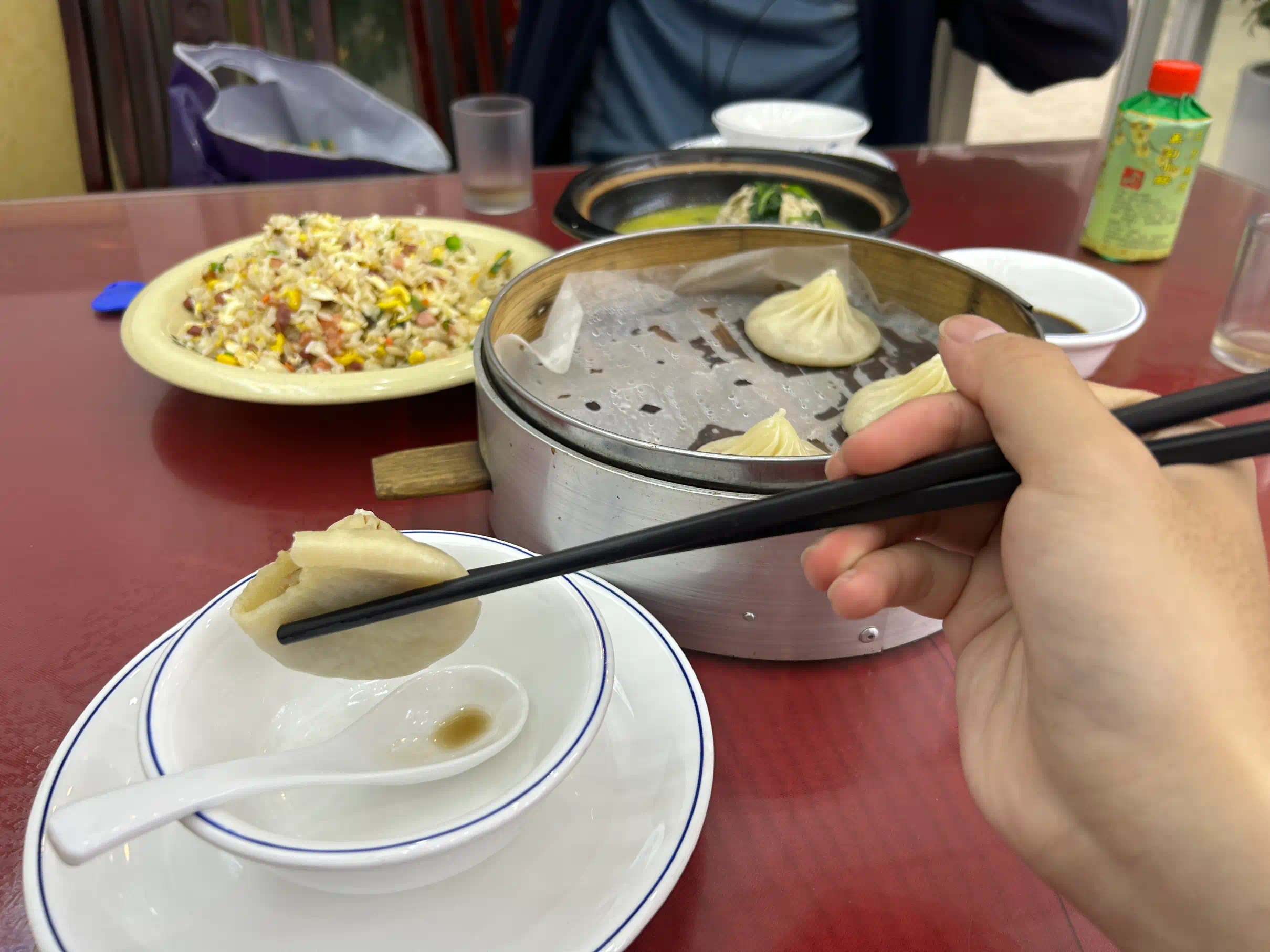 蟹黄汤包和扬州炒饭什么的